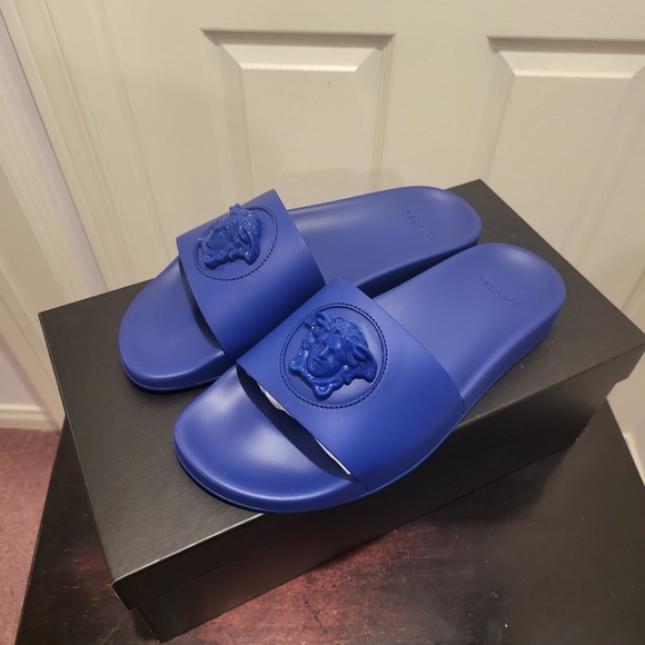 VERSACE Le Medusa Leather Slides -UNISEX - Picture 3 of 8